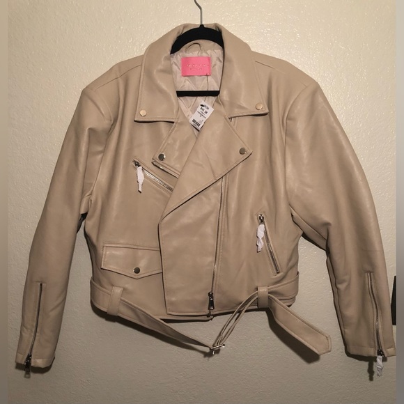 AZALEA WANG FAUX LEATHER MOTO JACKET SIZE:1X COLOR: BEIGE - Picture 3 of 7